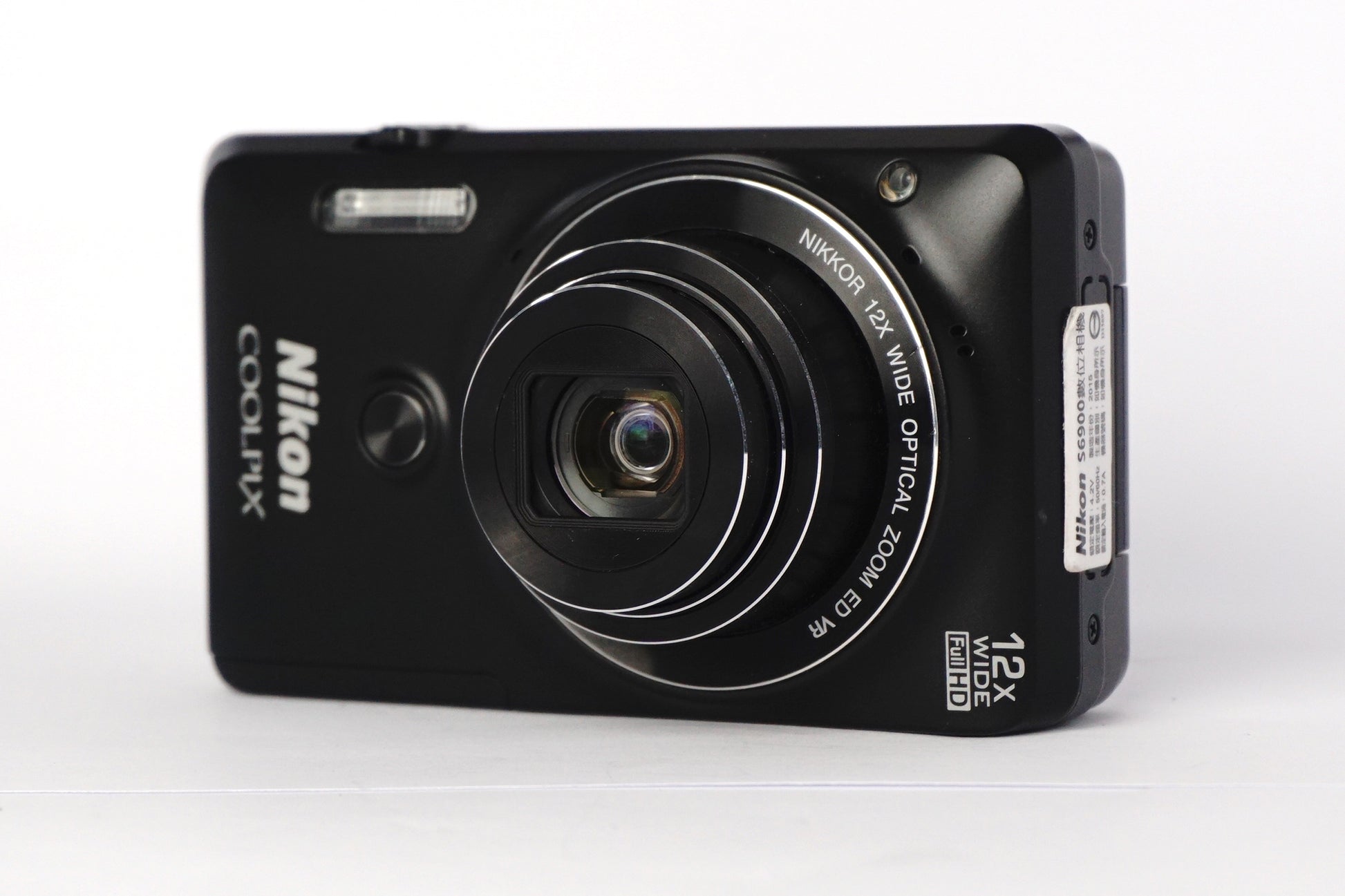 Nikon Coolpix S6900 - SLM