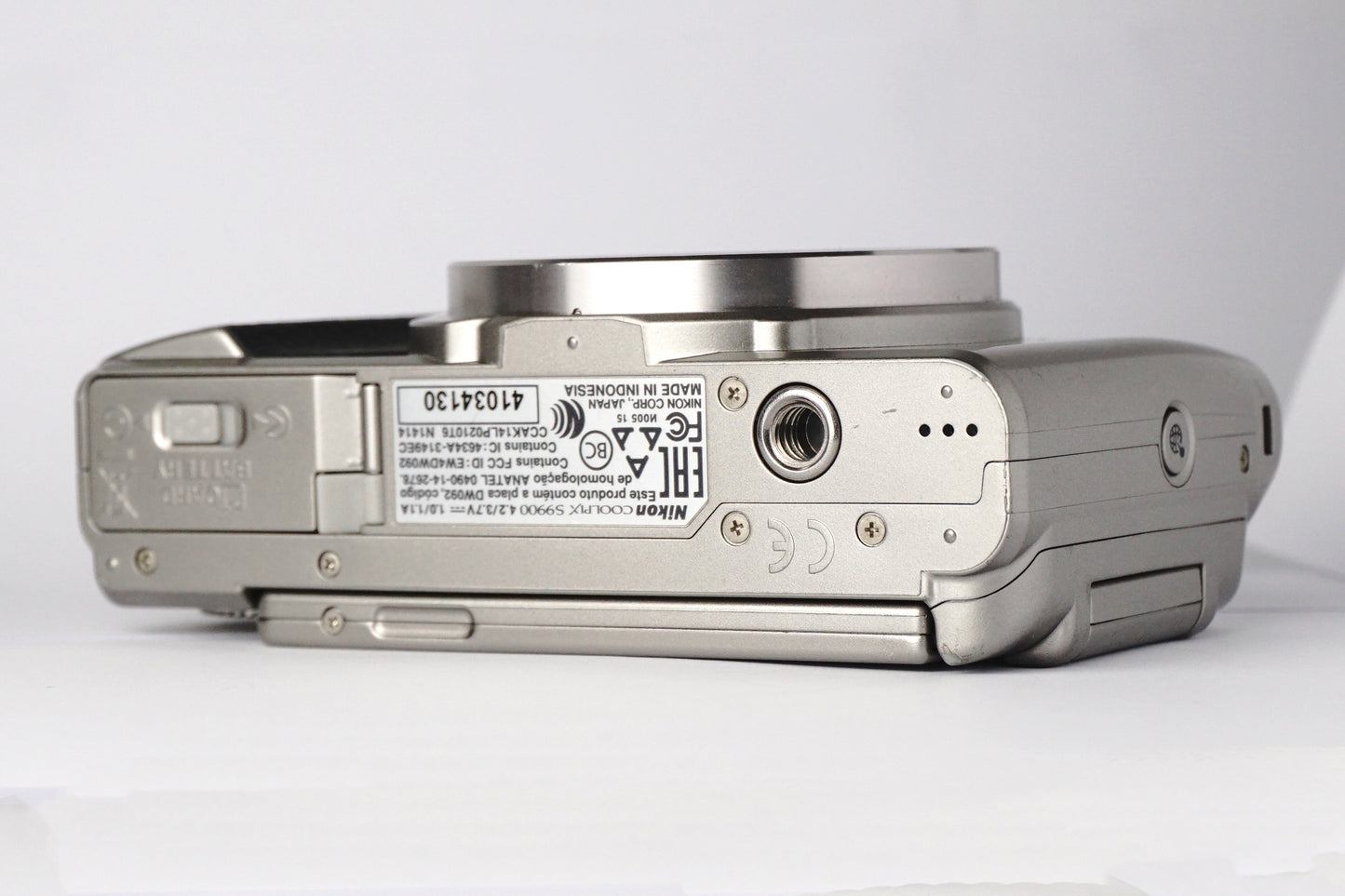 Nikon Coolpix S9900 - SLM