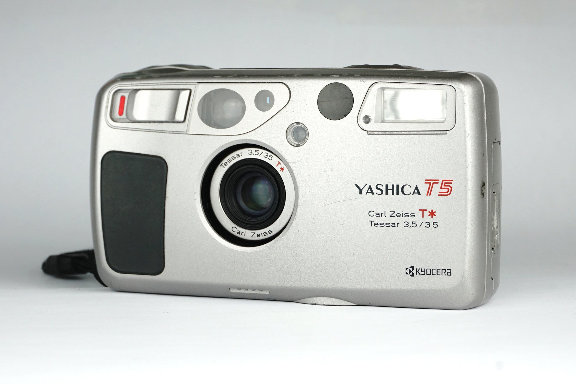 Yashica T5 Super 35mm Film Camera with Carl Zeiss Lens - SLM
