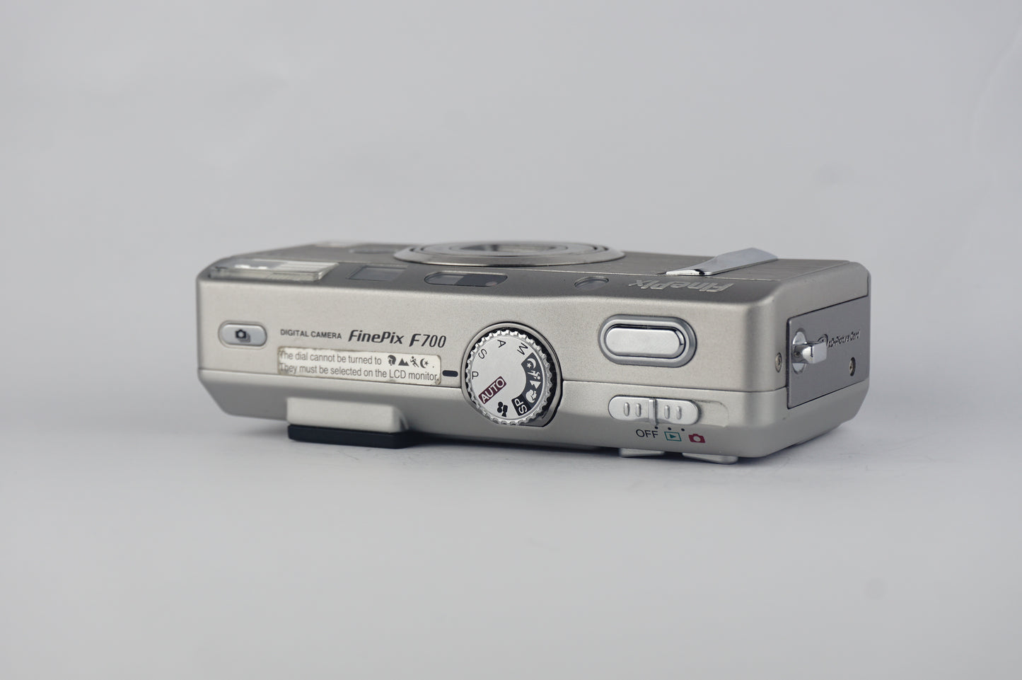 Fujifilm Finepix F700 - SLM
