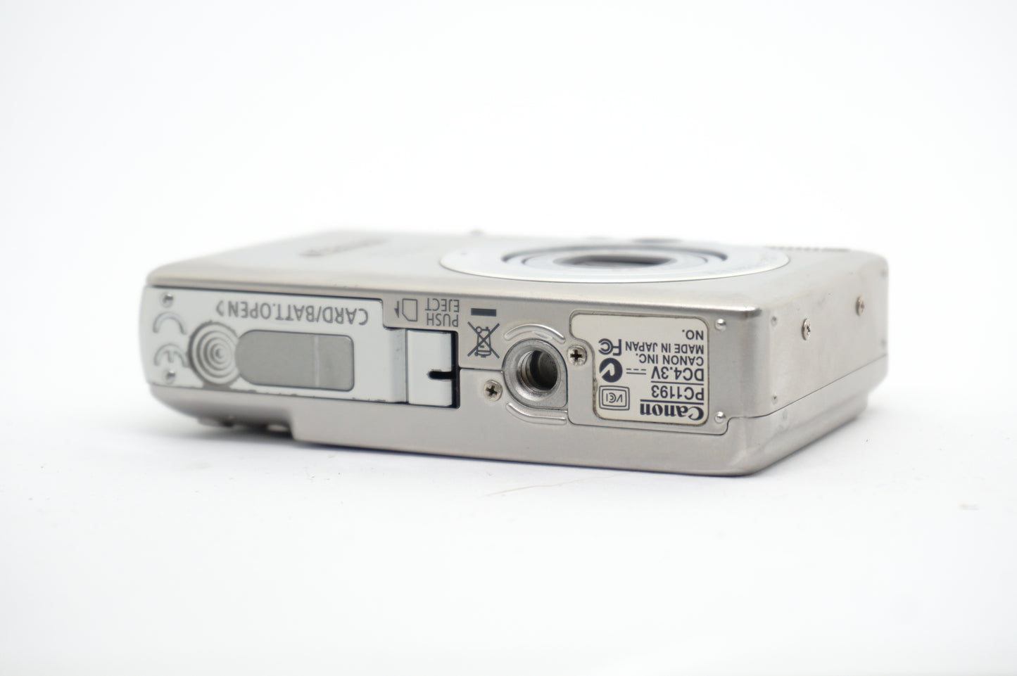 Canon IXUS Silver Compact Digital Camera 3 image 4