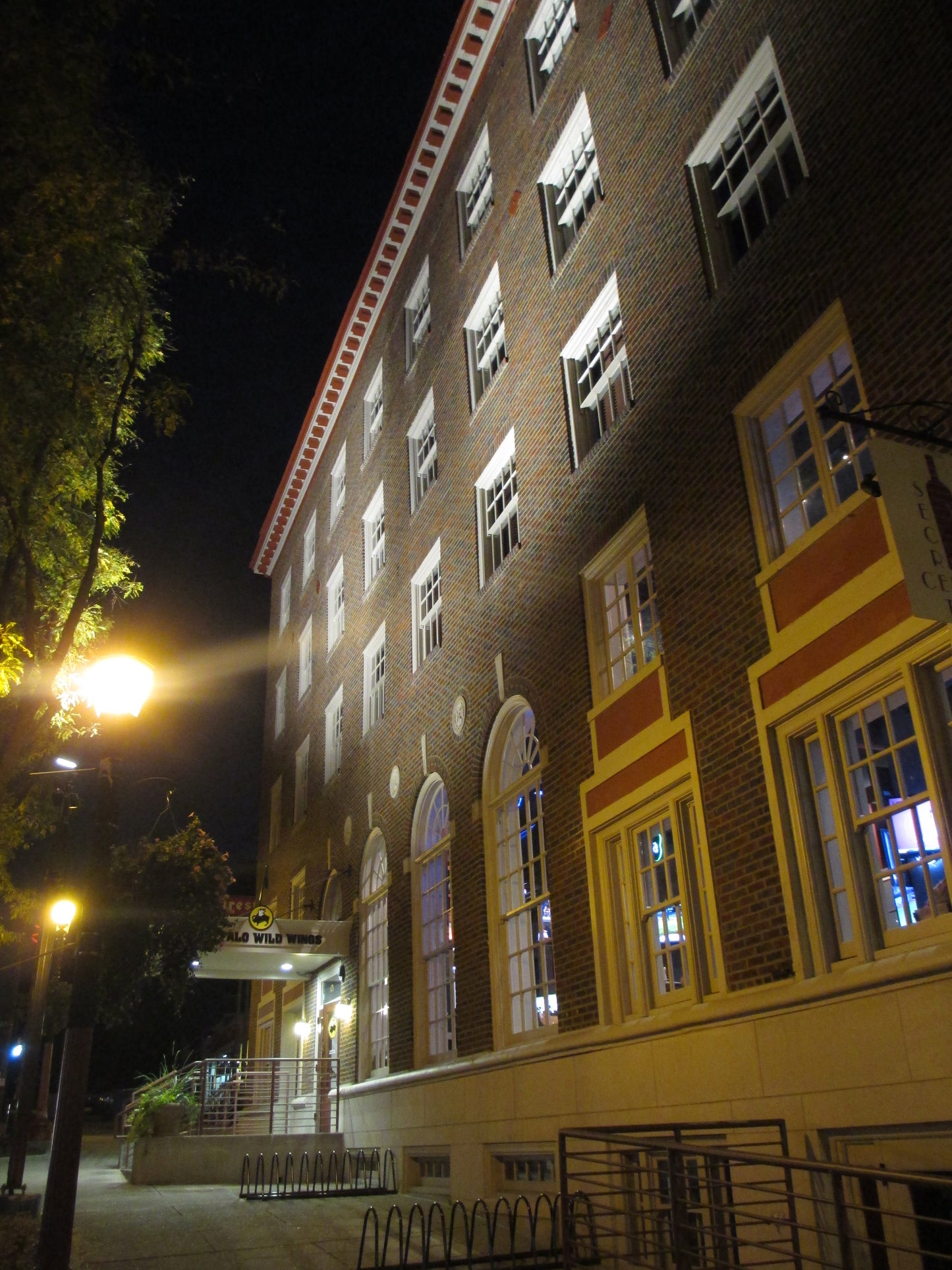 Sample photo taken on Canon Powershot A4000 (portrait nightlife)