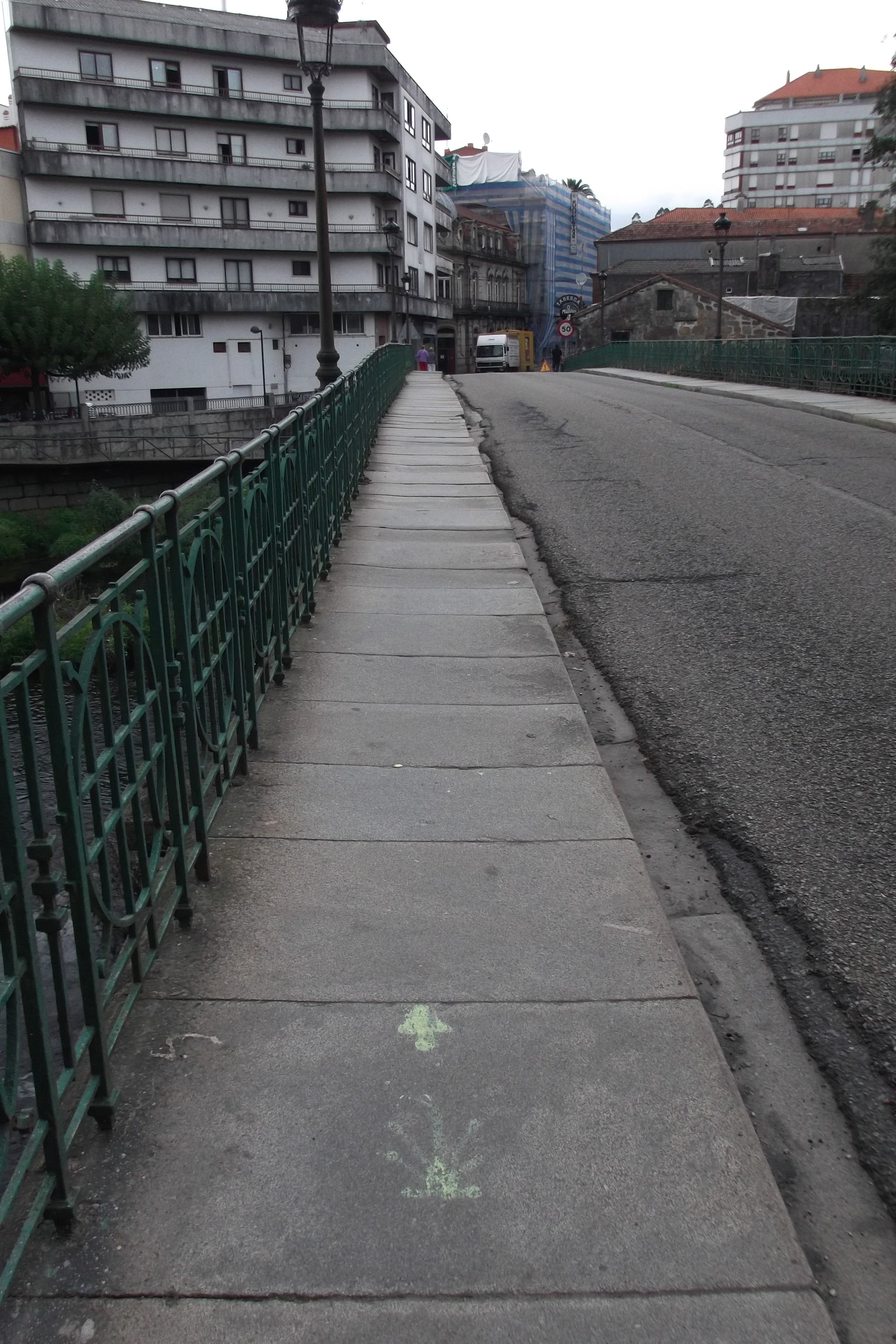 Sample photo taken on Fujifilm Finepix JX350 (portrait)