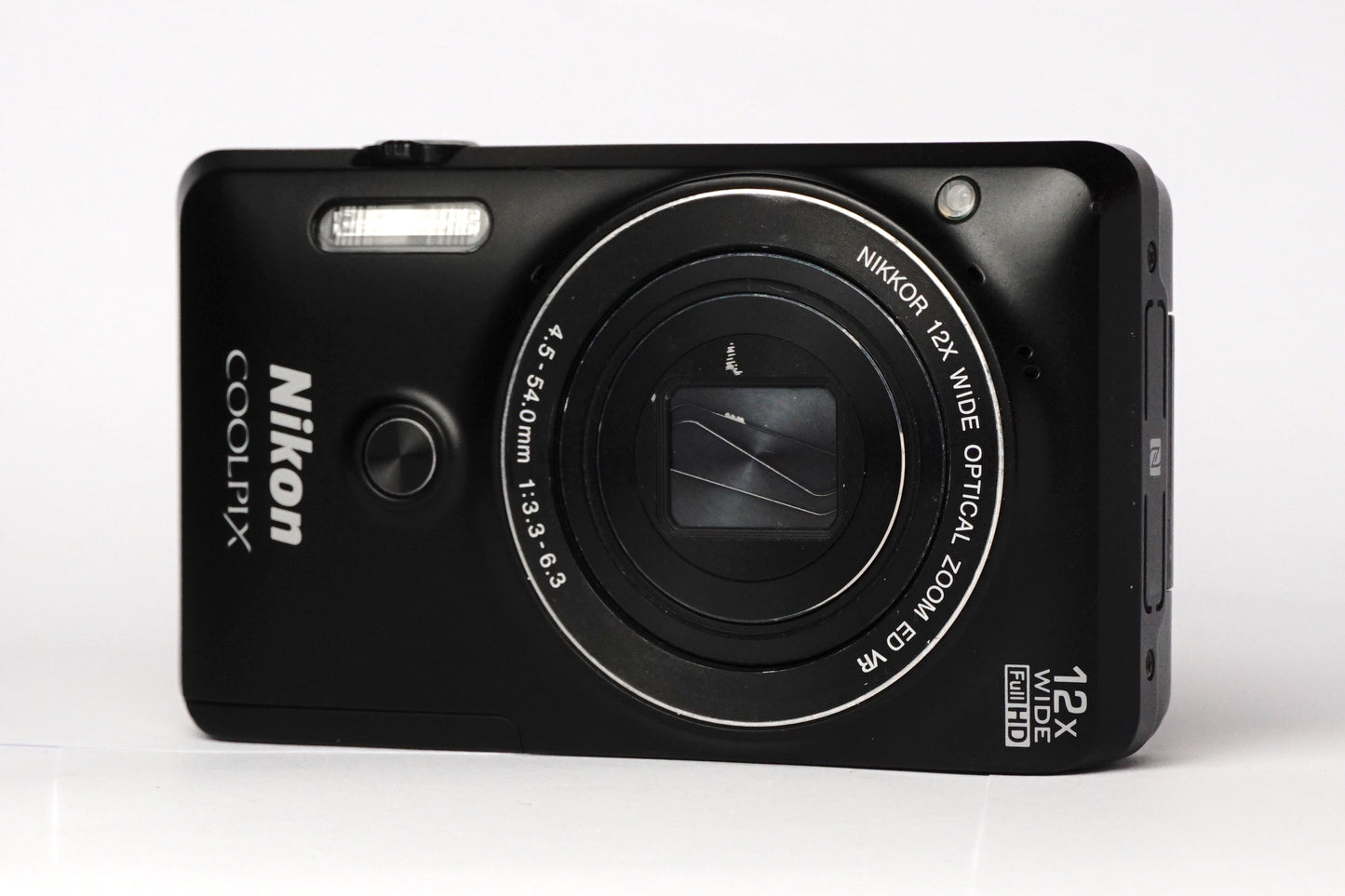 Nikon Coolpix s6900