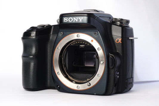 Sony Alpha A100 DSLR