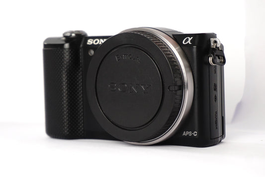 Mirrorless Sony Alpha A5000