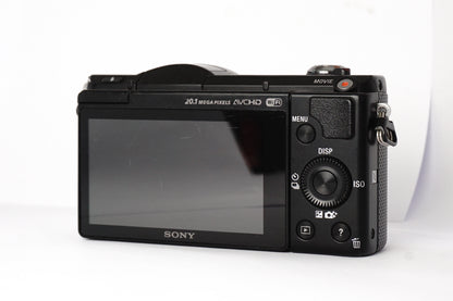 Mirrorless Sony Alpha A5000