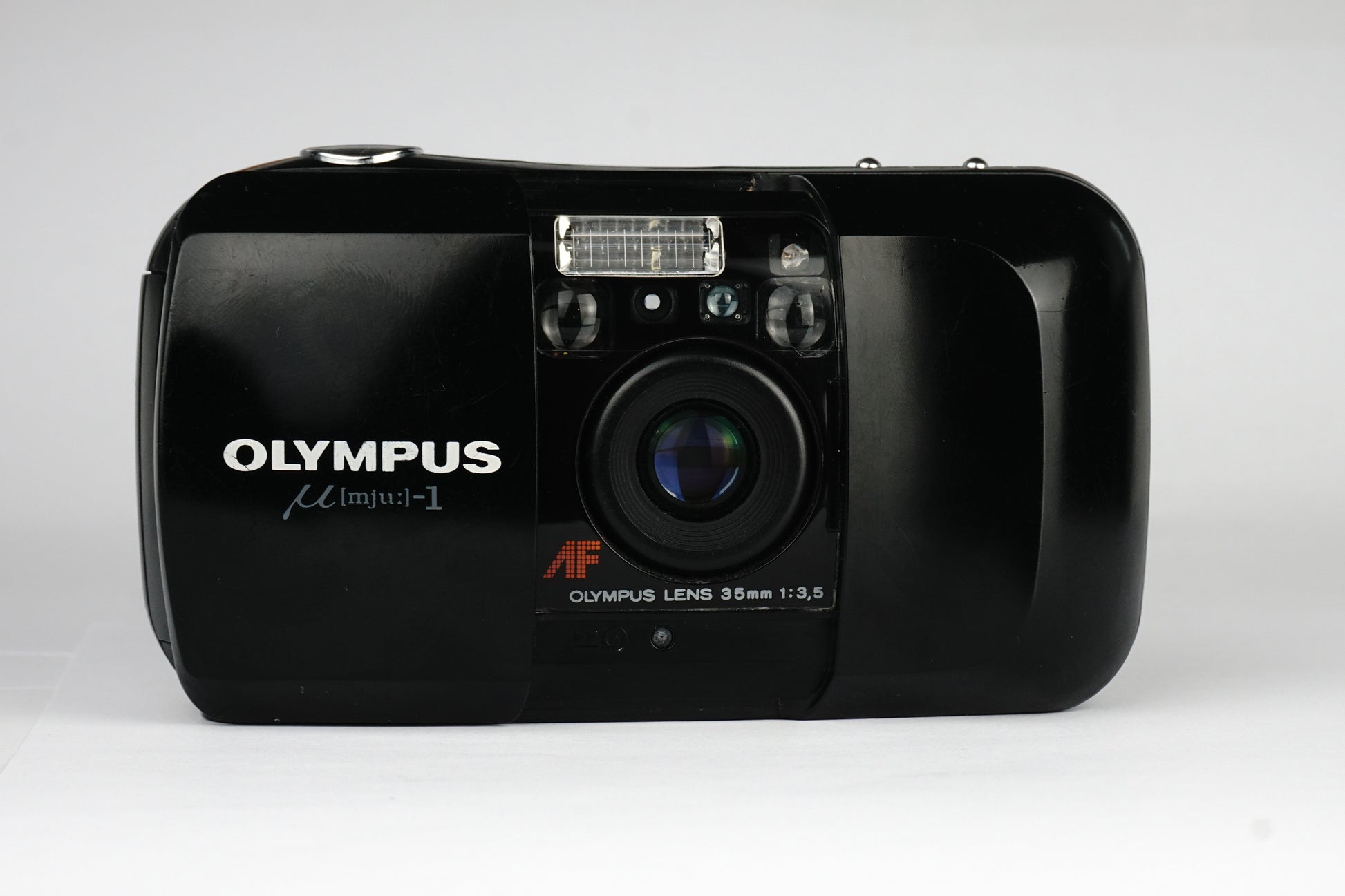 Olympus µ[mju:]-I Quartz Date 35mm Film Camera - SLM