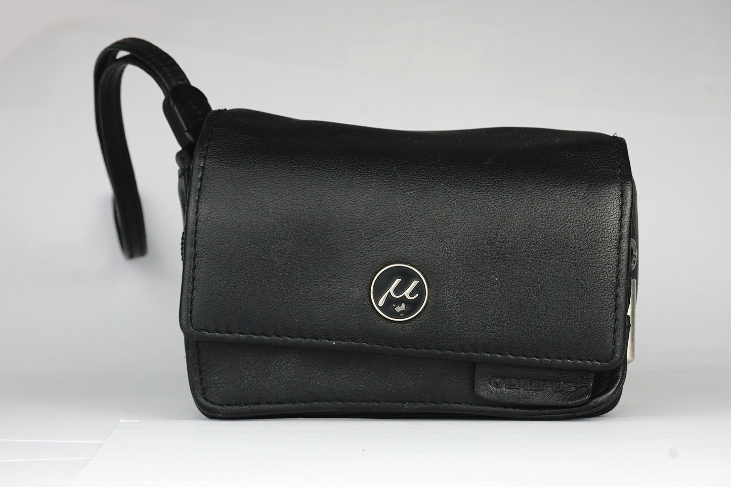 Olympus µ[mju:]-II Gold Black Limited Edition with Leather Case - SLM