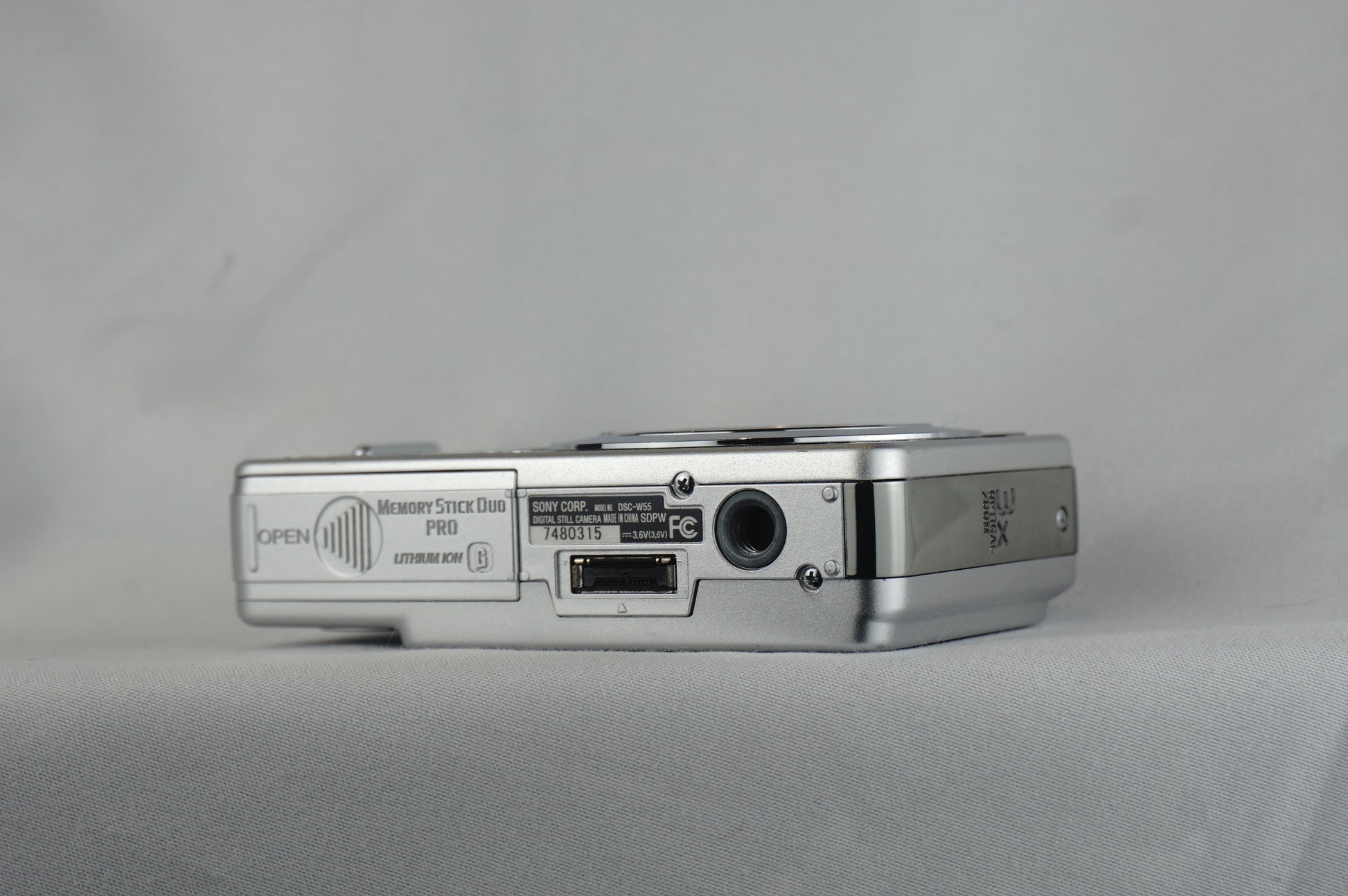 Sony Cybershot DSC - W55 - SLM