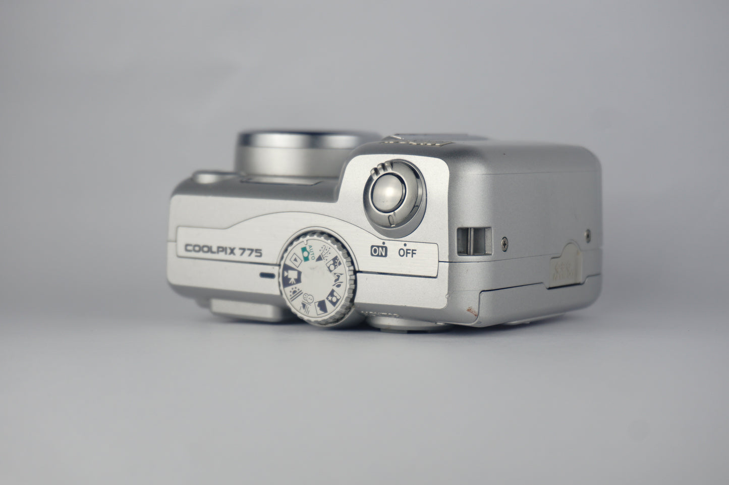Nikon Coolpix 775 - SLM