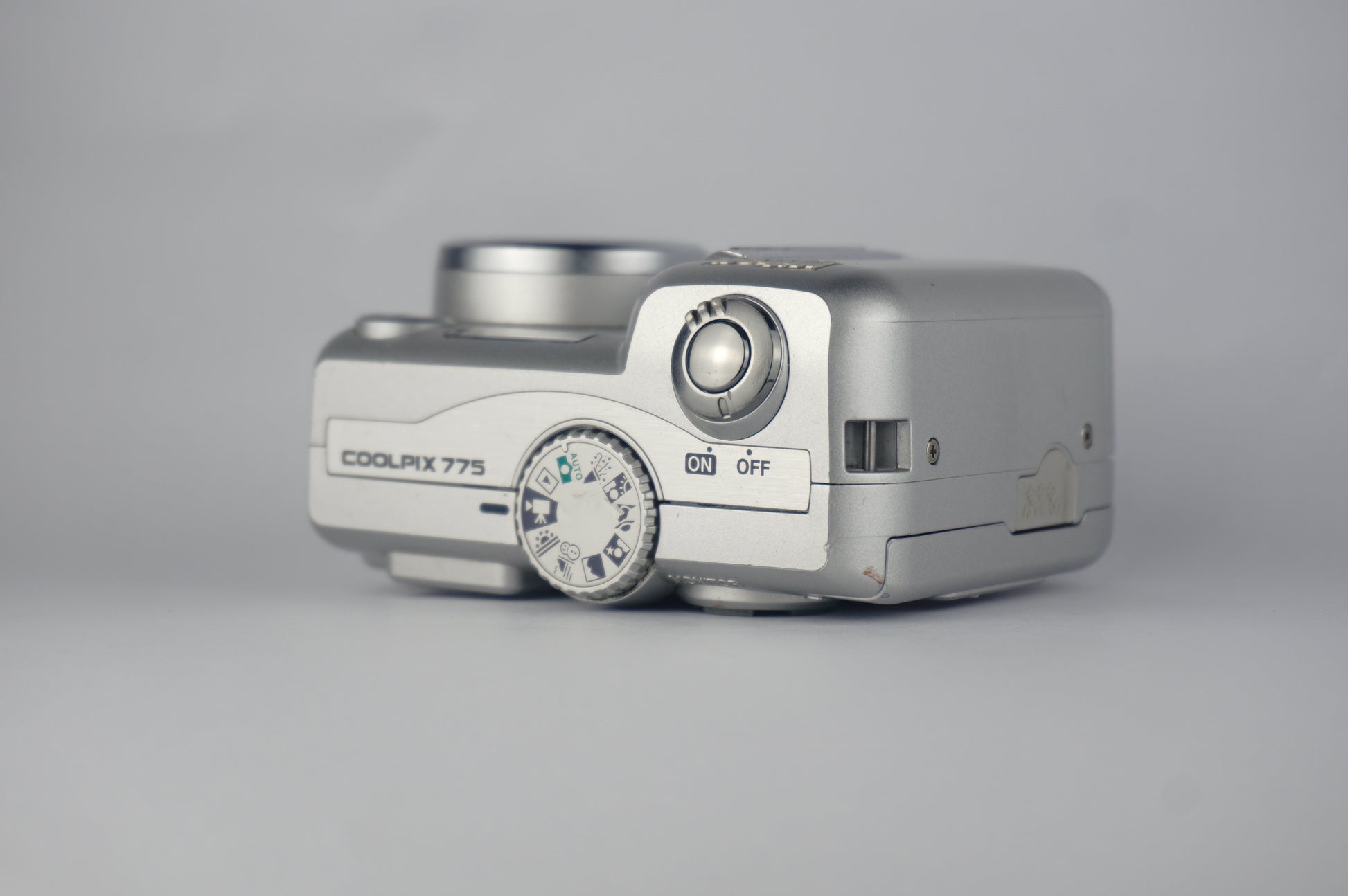 Nikon Coolpix 775 - SLM