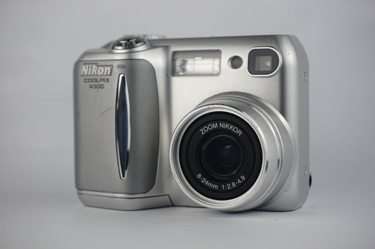 Nikon Coolpix 4300 - SLM