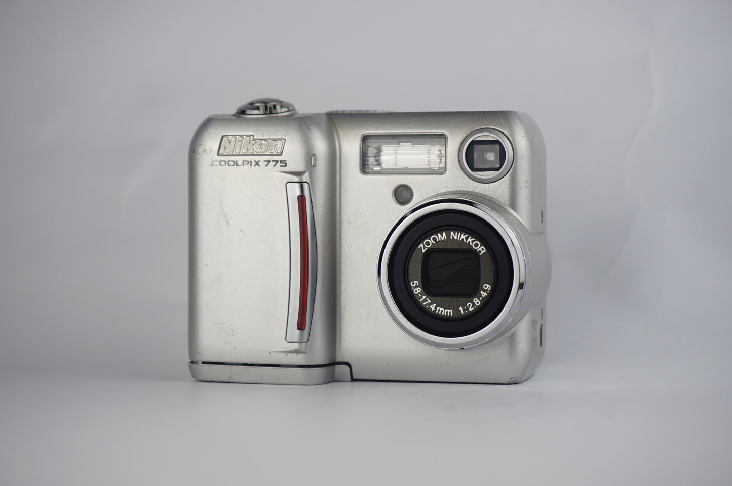 Nikon Coolpix 775 - SLM