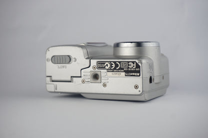 Nikon Coolpix 775 - SLM