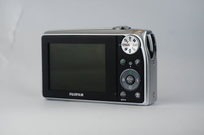 Fujifilm Finepix F47fd - SLM