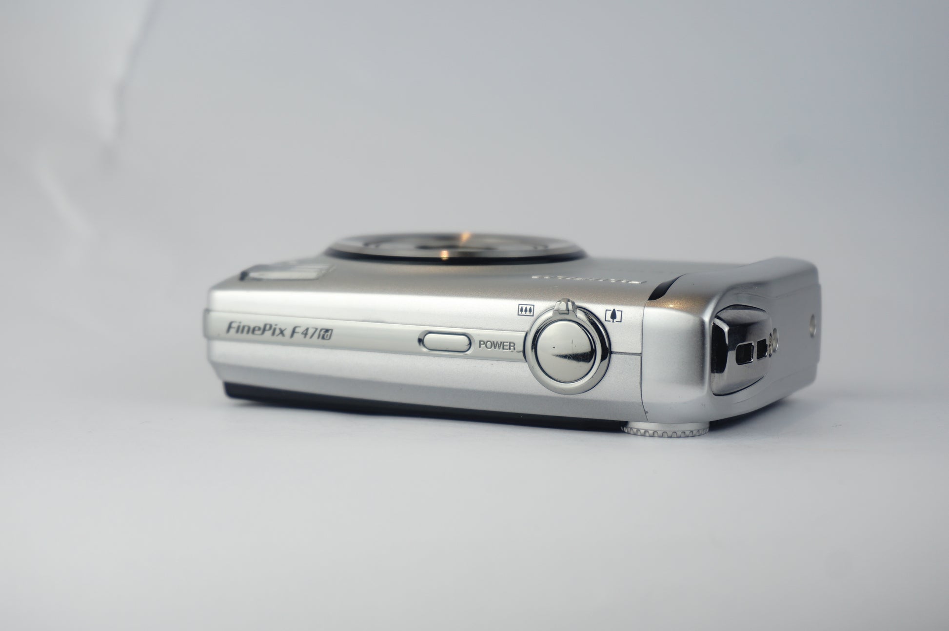 Fujifilm Finepix F47fd - SLM