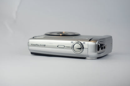 Fujifilm Finepix F47fd - SLM