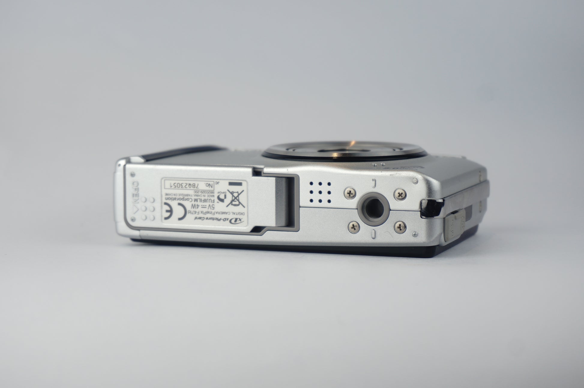 Fujifilm Finepix F47fd - SLM