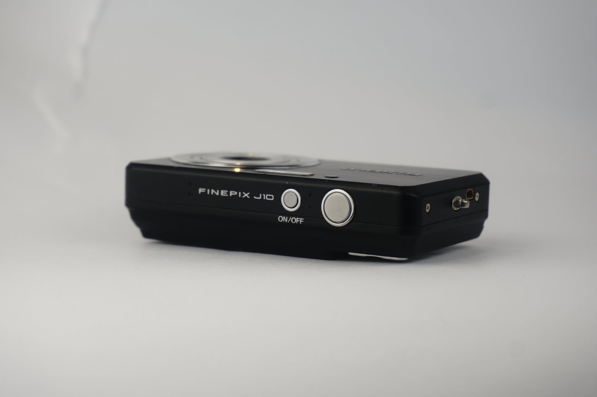 Fujifilm Finepix J10 - SLM