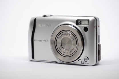Fujifilm Silver Compact Digital Camera image 1
