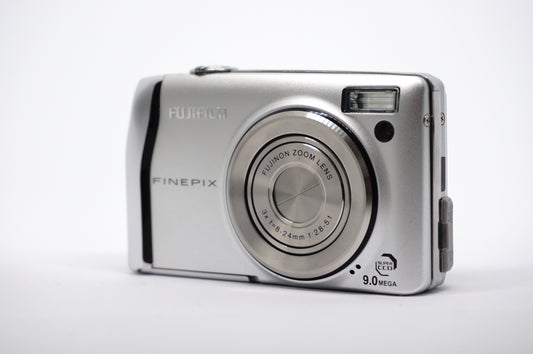 Fujifilm Silver Compact Digital Camera image 1