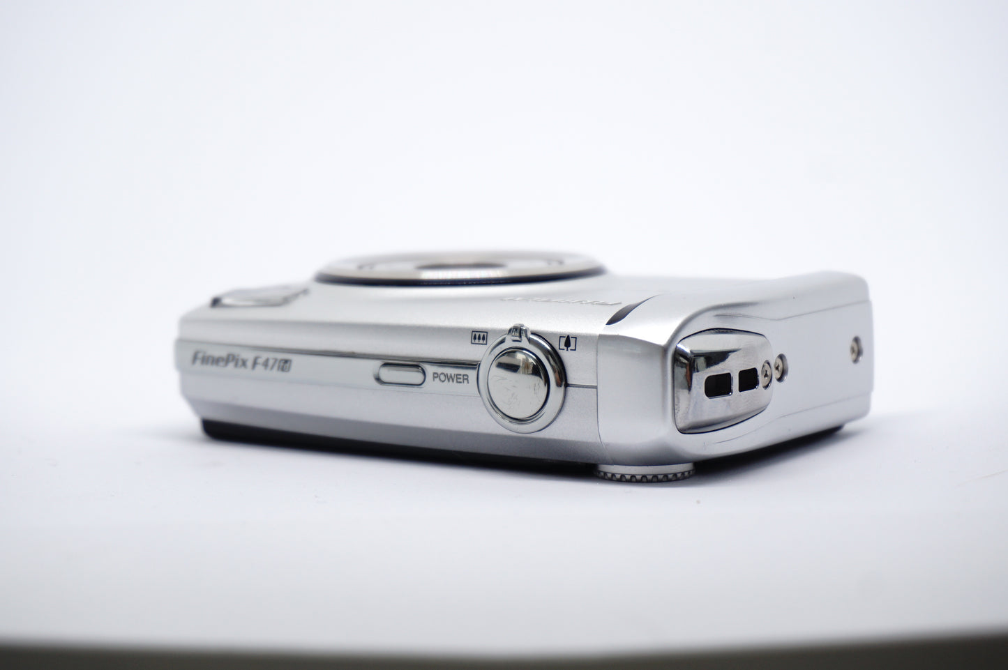 Fujifilm Silver Compact Digital Camera image 14