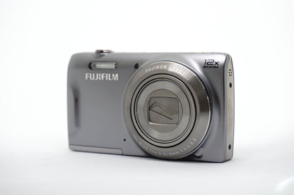 Fujifilm Silver Compact Digital Camera 2 image 5