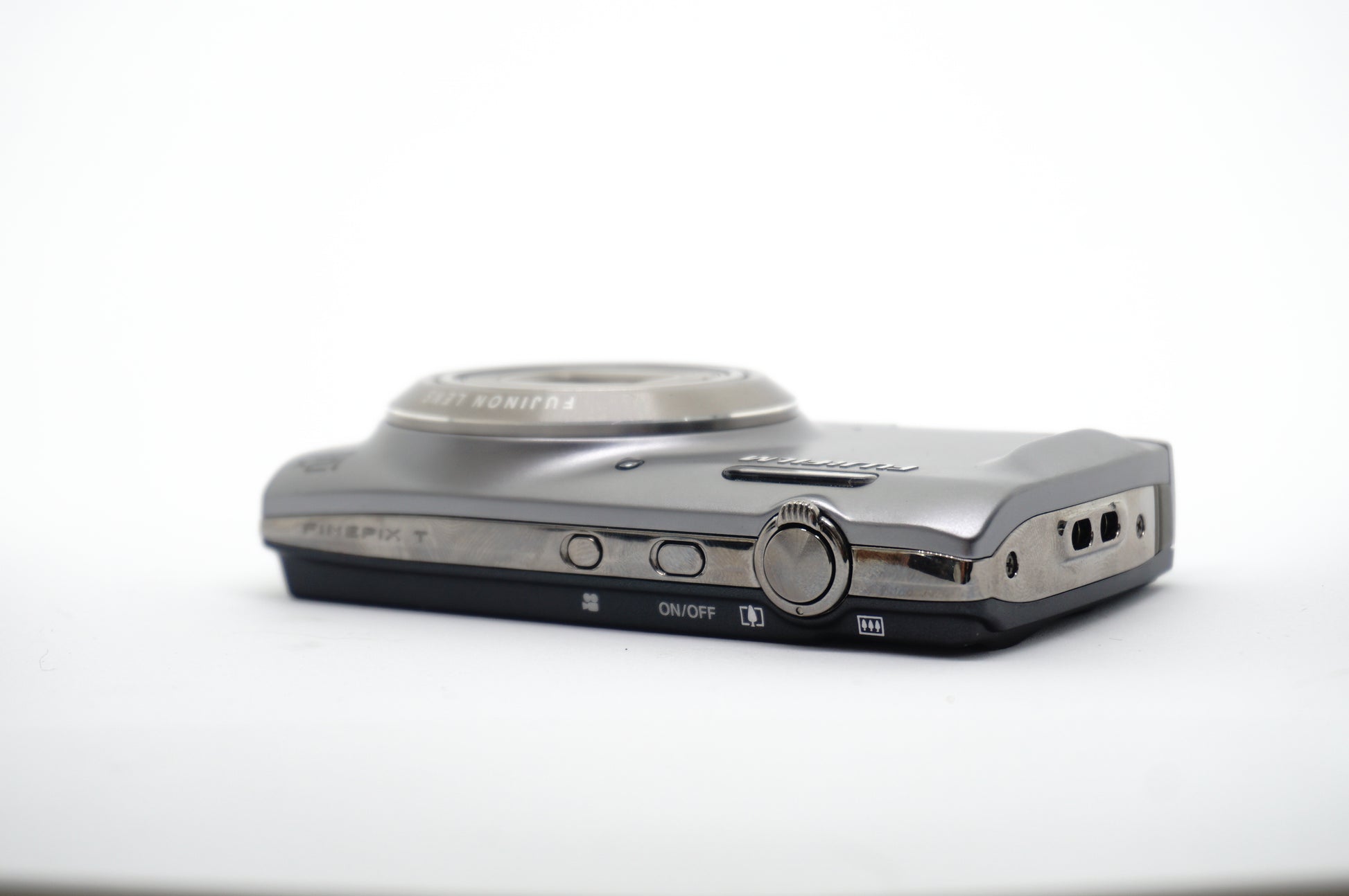 Fujifilm Silver Compact Digital Camera 2 image 11