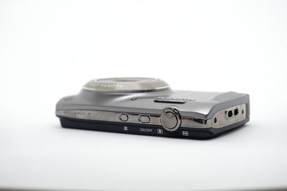 Fujifilm Silver Compact Digital Camera 2 image 11