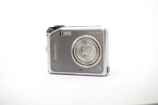 Fujifilm 5.1MP Silver Compact Digital Camera image 3