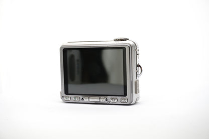 Fujifilm 5.1MP Silver Compact Digital Camera image 4