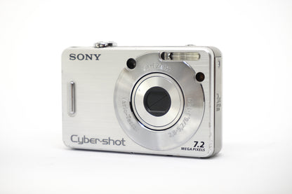 Panasonic Lumix DMC-FX37 Silver Compact Digital Camera image 2