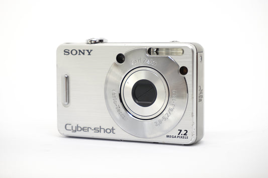 Panasonic Lumix DMC-FX37 Silver Compact Digital Camera image 2