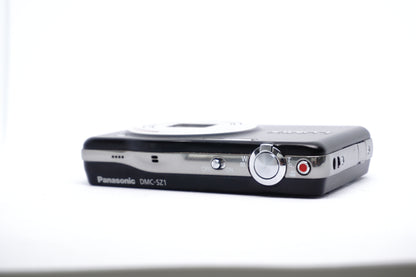 Panasonic Lumix Black Zoom Compact Digital Camera image 5