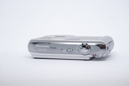Canon IXUS 90 IS Silver Digital Camera image 4