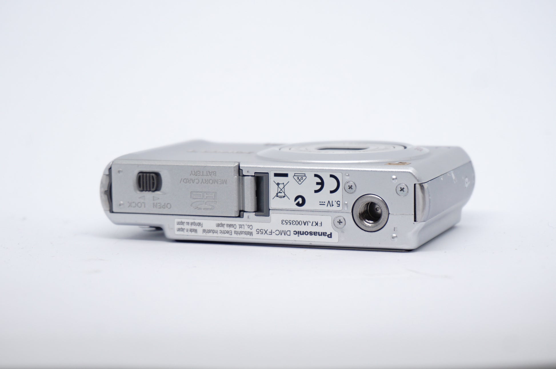 Canon IXUS 90 IS Silver Digital Camera image 5