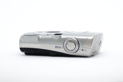 Canon IXUS Silver Digital Camera 3 image 3