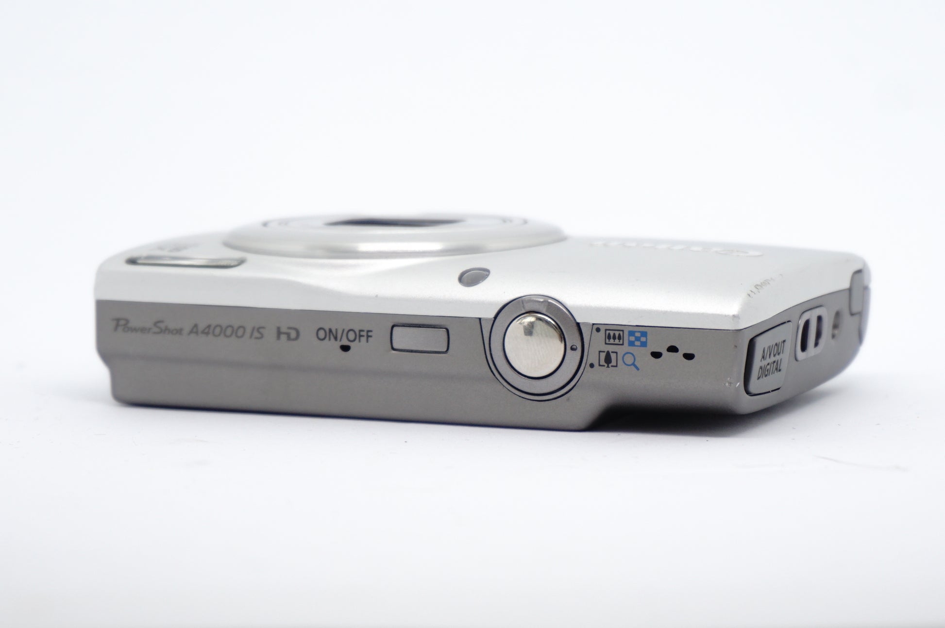 Canon IXUS Silver Digital Camera 4 image 5