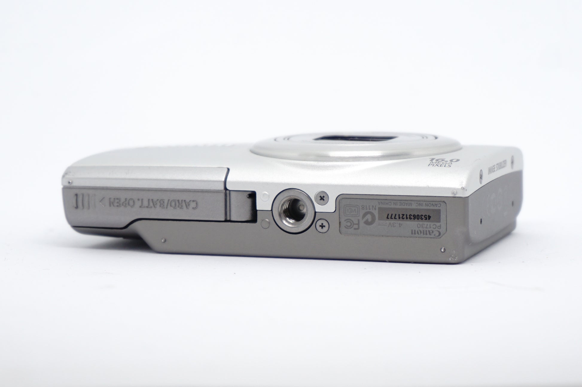 Canon IXUS Silver Digital Camera 4 image 7