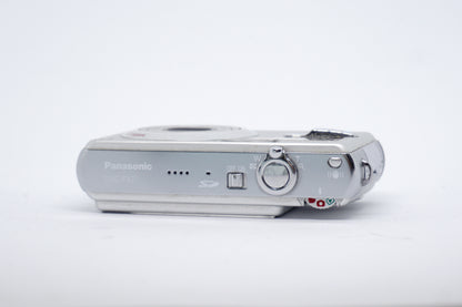 Panasonic Lumix Silver Compact Digital Camera image 4