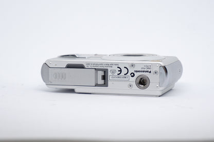 Panasonic Lumix Silver Compact Digital Camera image 5