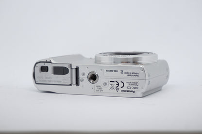 Panasonic Lumix White Compact Digital Camera image 7