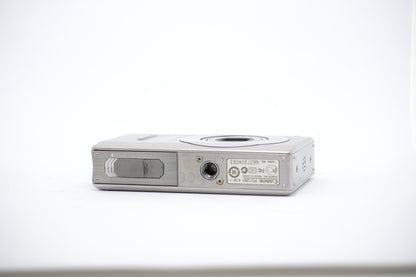 Canon IXUS 90 IS Silver Digital Camera 2 image 5