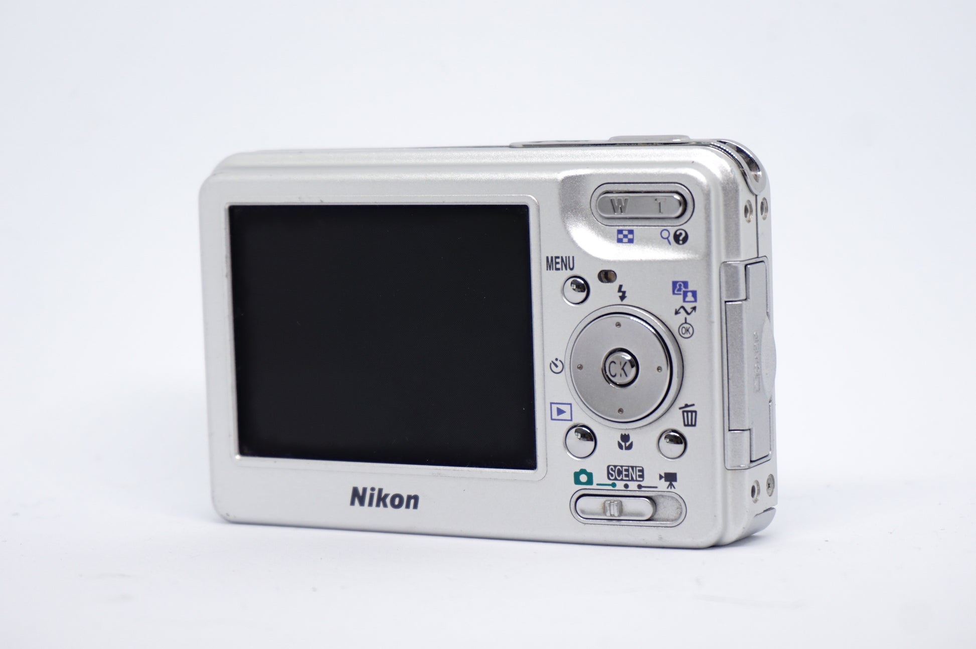 Nikon Coolpix S1 Silver Digital Camera image 3