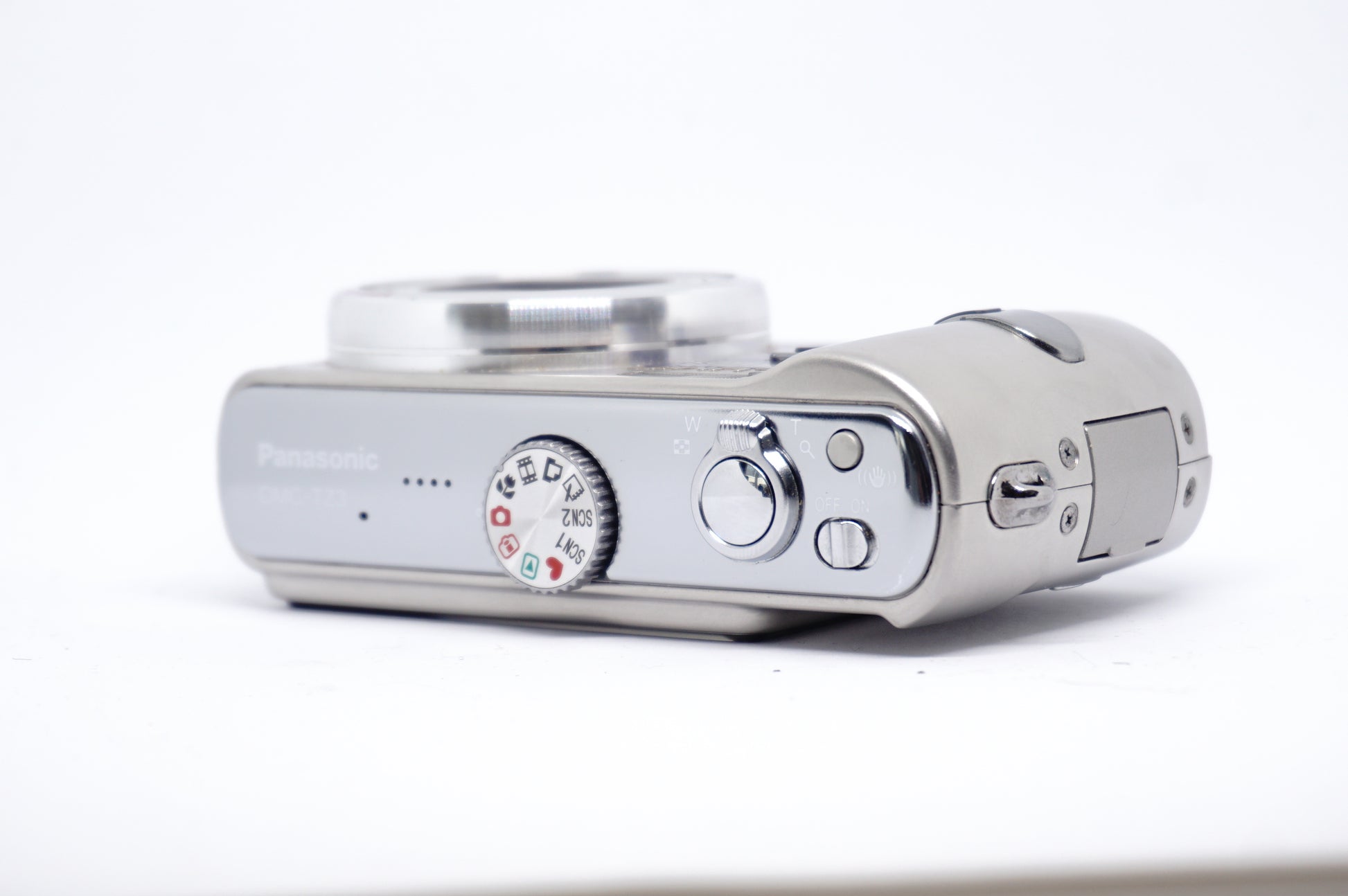 Panasonic Lumix Silver Compact Digital Camera 2 image 4