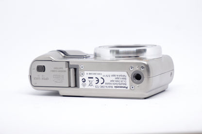 Panasonic Lumix Silver Compact Digital Camera 2 image 5