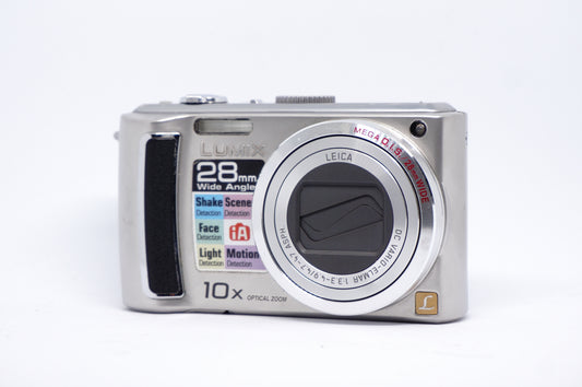 Panasonic Lumix Silver Compact Digital Camera 3 image 1