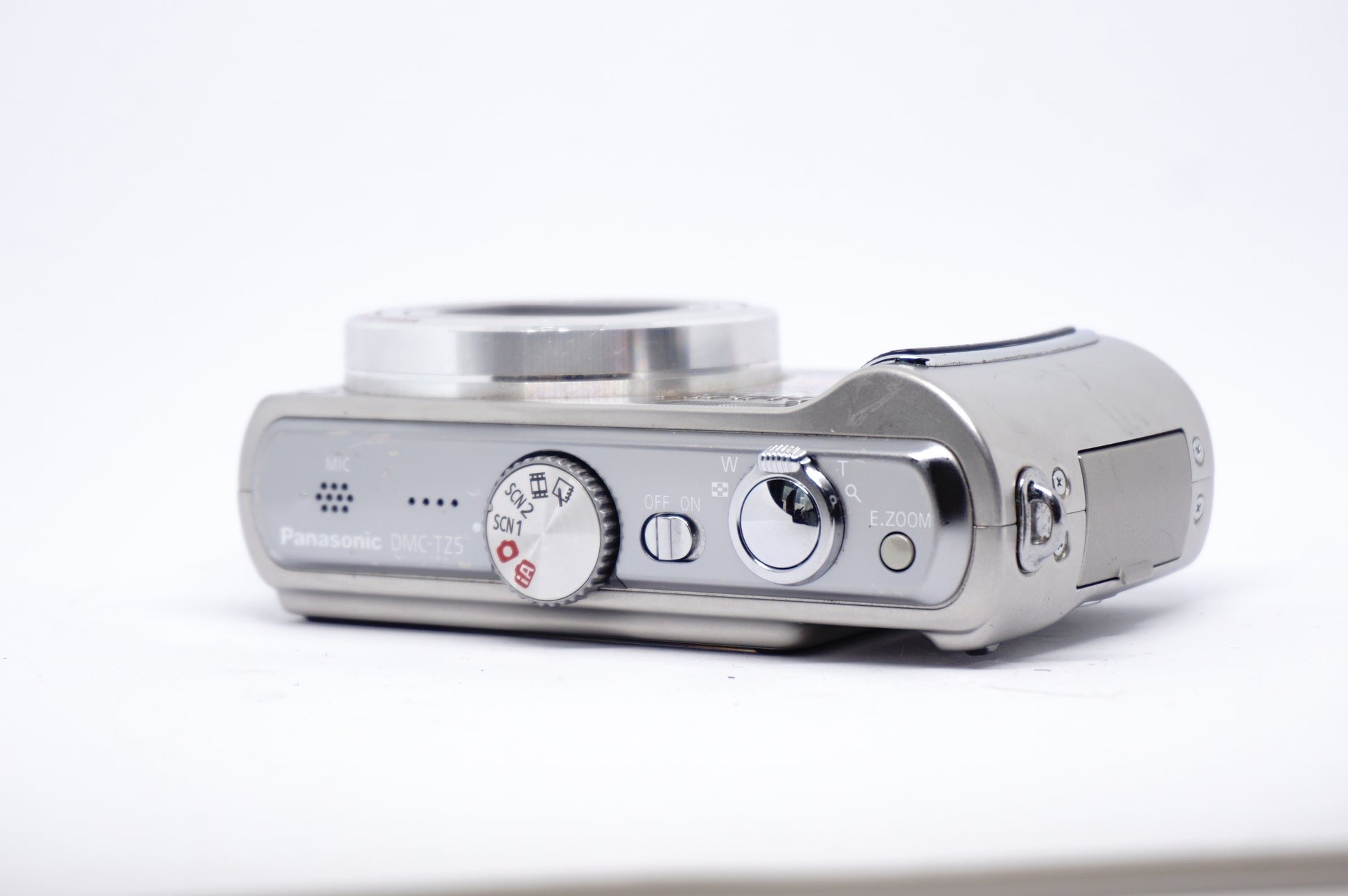 Panasonic Lumix Silver Compact Digital Camera 3 image 3
