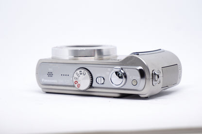 Panasonic Lumix Silver Compact Digital Camera 3 image 3
